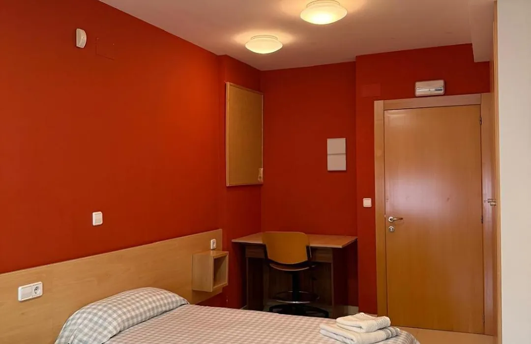 Residencia Universitaria MIRESI BURGOS SAGRADO CORAZON-1